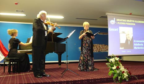 Violinist Tonko Ninić, violina, i Lana Bradić, klavir, na koncertu na Svečanom obilježavanju 60. obljetnice HDGPP-a