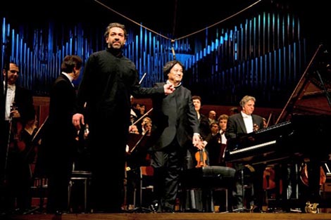 Lovro Pogorelić i Muhai TANG NA koncertu Zagrebačke filharmonije 6. svibnja 2011.