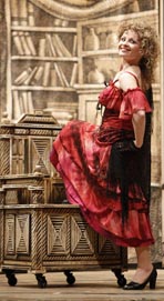 JAna Kurucova (Rosina), Hrvatsko narodno kazalište u Splitu: Gioacchino Rossini, Seviljski brijač, dir. Ivan Repušić, red. Plamen Kartaloff (Koprodukcija sa Slovenskim narodnim gledališčem iz Maribora)