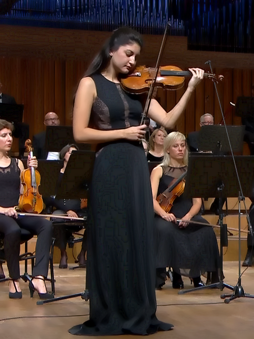 Amia Janicki, violina