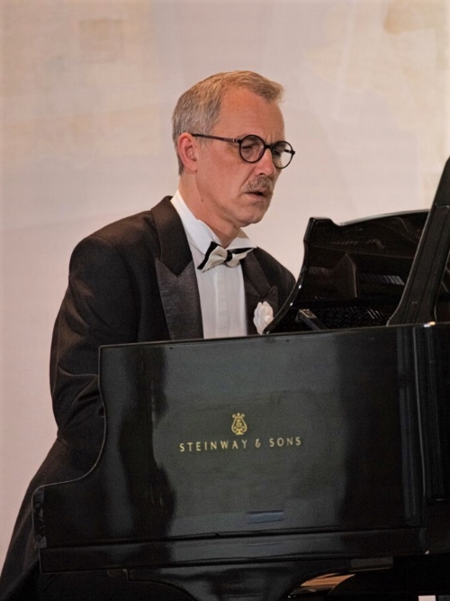 Pijanist Matej Meštrović