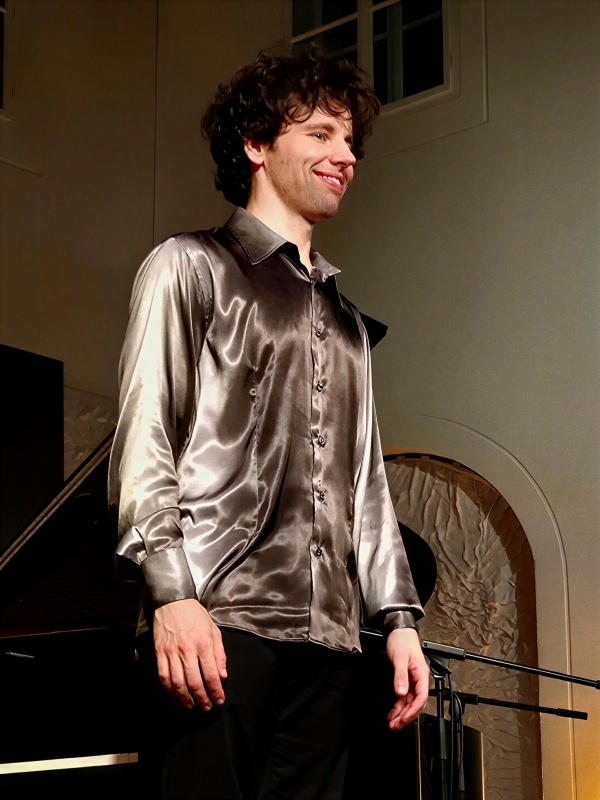 Scene AMADEO: Aljoša Jurinić, pijanistički recital, atrij Hrvatskog prirodoslovnog muzeja u Zagrebu