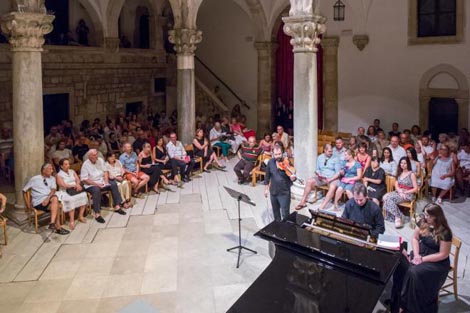 Davide Alogna i Alexander Frey u atriju Kneževa dvora