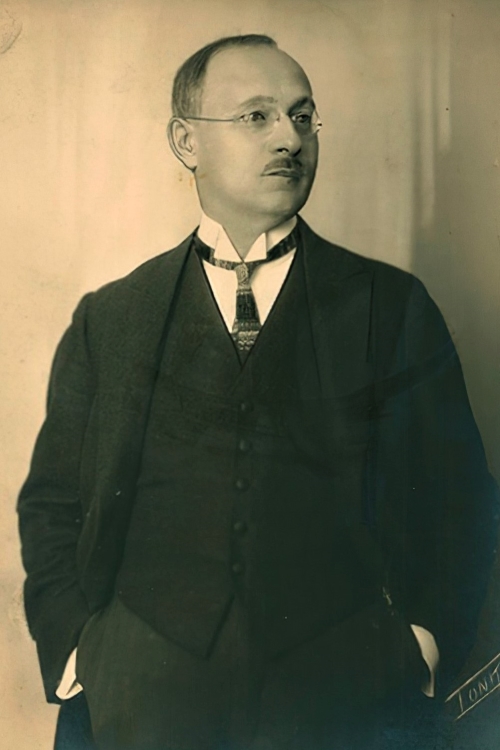 Antun Dobronić (Jelsa, 2. travnja 1878. – Zagreb, 12. prosinca 1955.)