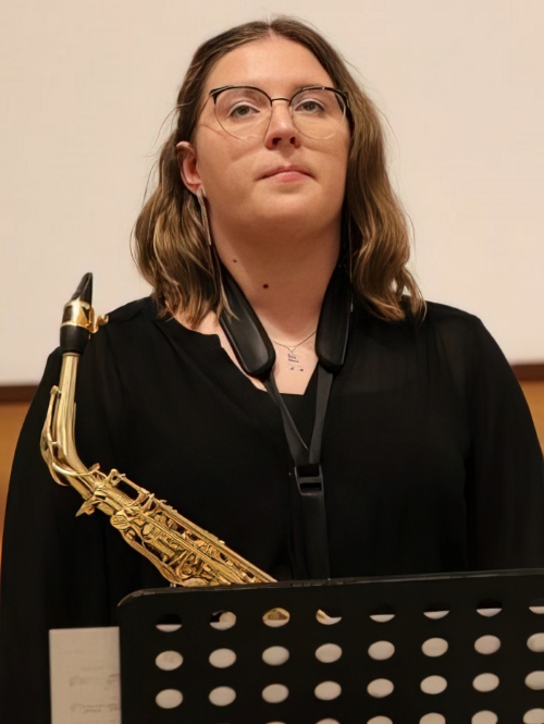 Ena Knežević, saksofon