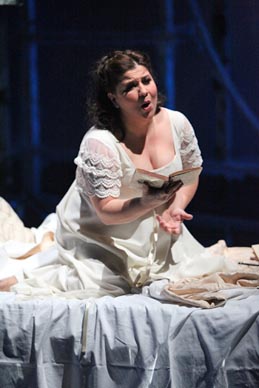 Valentina FIjačko (Tatjana); Hrvatsko narodno kazalište u Zagrebu: Petar Iljič Čajkovski; Evgenij Onjegin, dir: Nikša Bareza, red. Michał Znaniecki, foto: © Mara Bratoš