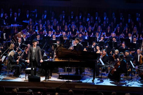 Maksim Mrvica, Alan Bjelinski, Zagrebačka filharmonija i Akademski zbor Ivan Goran Kovačić