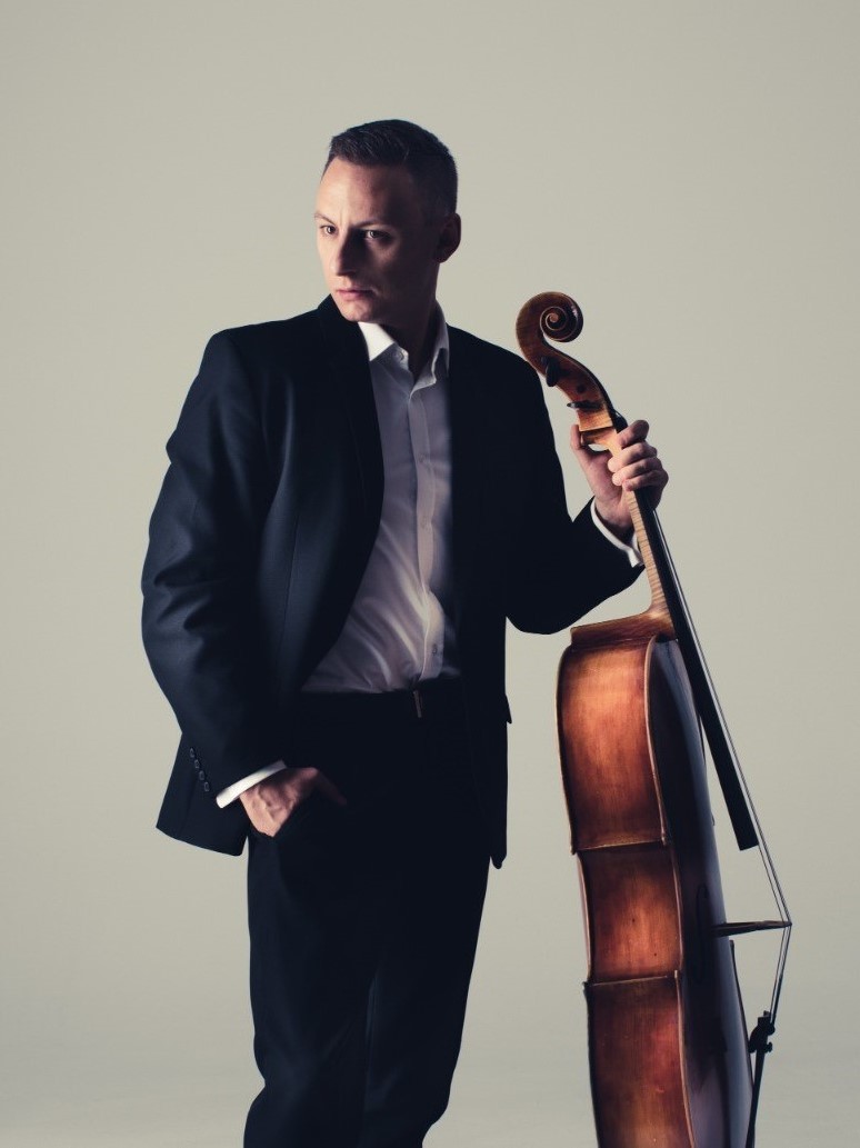 Tomasz Daroch, violončelo