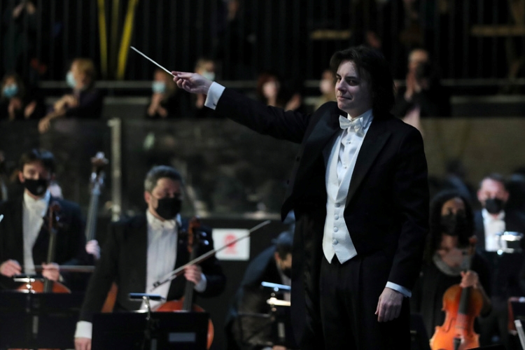 Zagrebačka filharmonija i dirigent Dawid Runtz na koncertu u Tvornici kulture, 14. svibnja 2021.