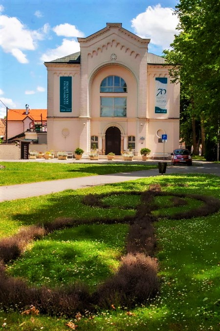 Glazbena škola Frana Lhotke u Sisku