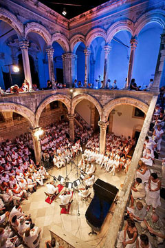 11. festival komorne glazbe Julian Rachlin & prijatelji, Dubrovnik, 27. kolovoza – 8. rujna 2011.: Koncert u bijelom, Atrij Kneževa dvora, 3. rujna 2011.